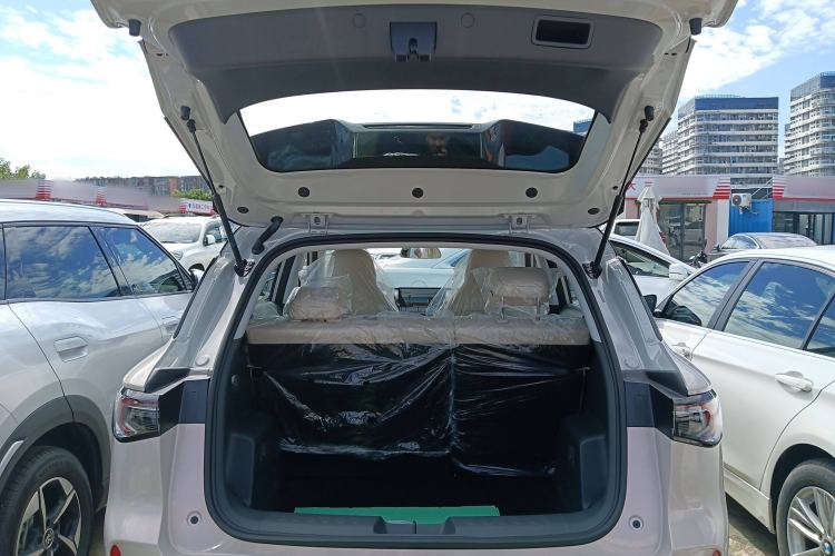 Used Wuling Bingo S 2025 Model 325km Deluxe Edition Trunk