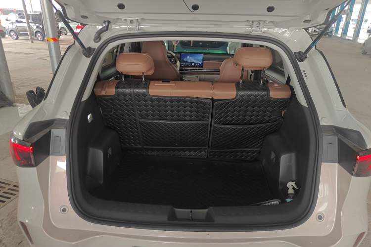 Used Wuling Bingo S 2025 Model 430km Flagship Edition Trunk