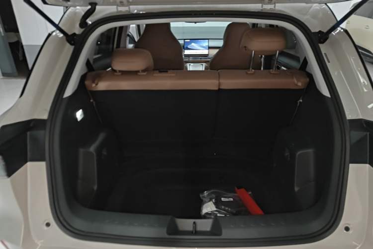 Used Wuling Bingo S 2025 Model 430km Flagship Edition Trunk