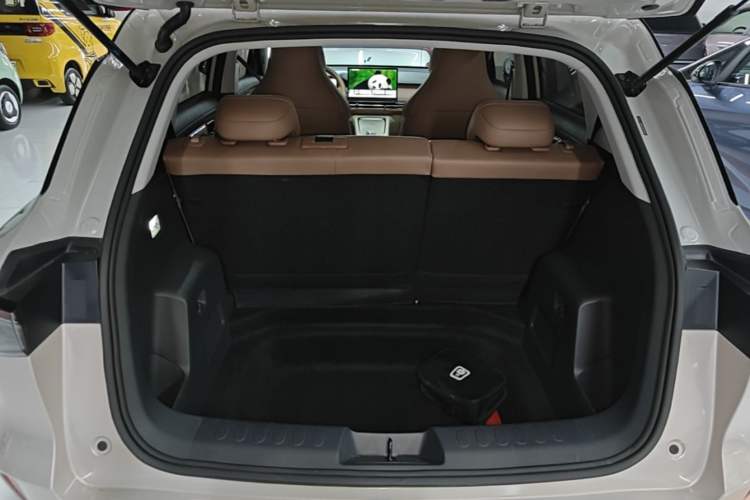 Used Wuling Bingo S 2025 Model 430km Flagship Edition Trunk