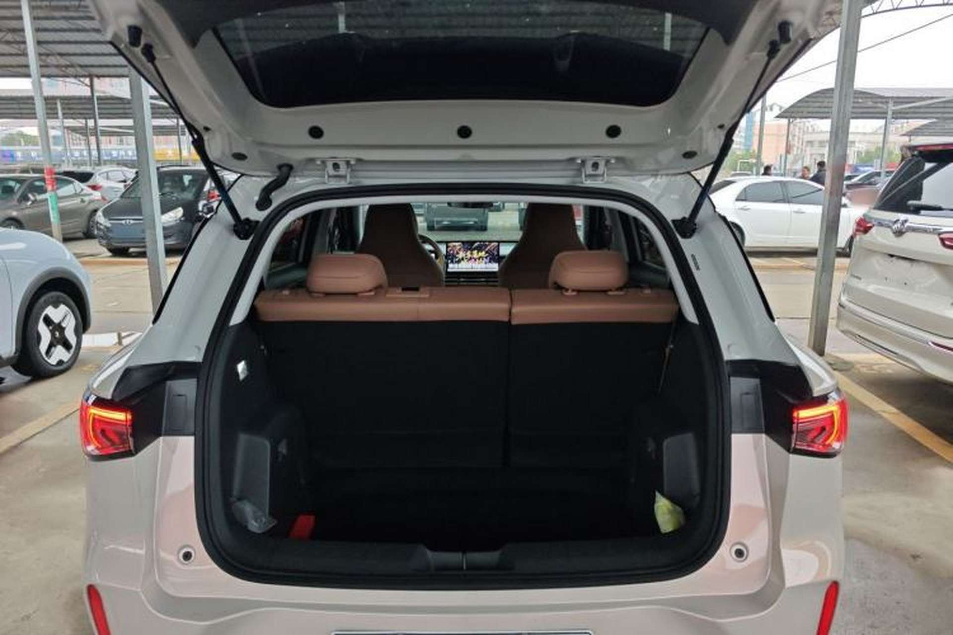 Used Wuling Bingo S 2025 Model 430km Flagship Edition Trunk