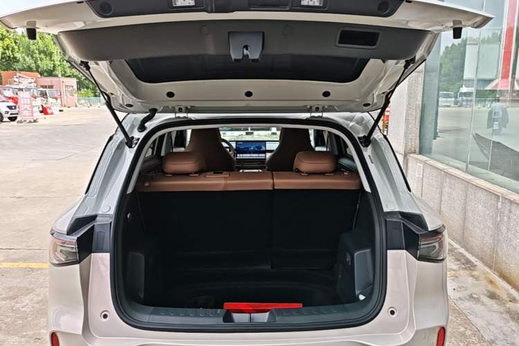 Used Wuling Bingo S 2025 Model 430km Flagship Edition Trunk