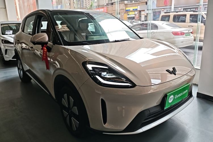Used Wuling Bingo S 2025 Model 325km Deluxe Edition Front Right 45 Deg