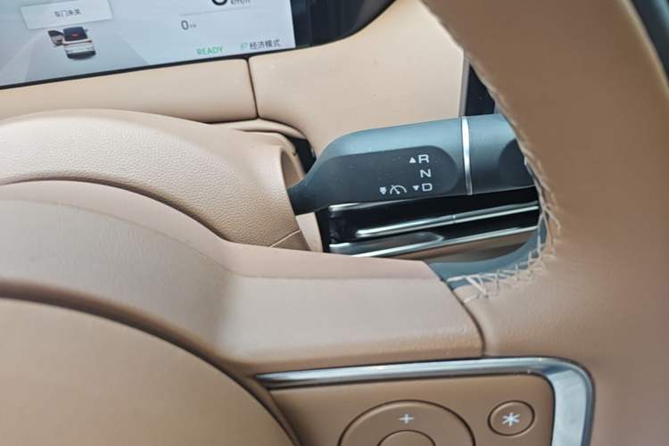 Used Wuling Bingo S 2025 Model 430km Flagship Edition Gear Lever