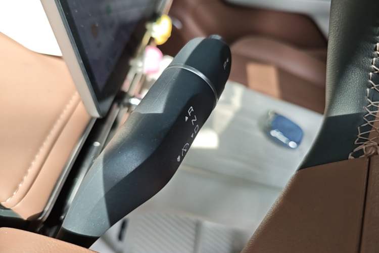 Used Wuling Bingo S 2025 Model 325km Deluxe Edition Gear Lever