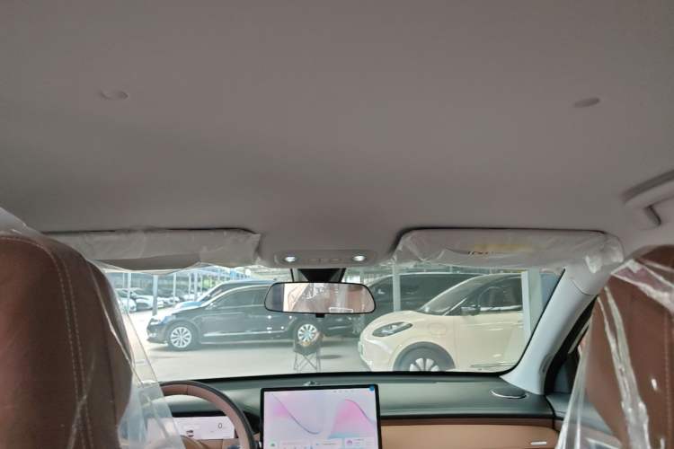 Used Wuling Bingo S 2025 Model 430km Deluxe Edition Headliner