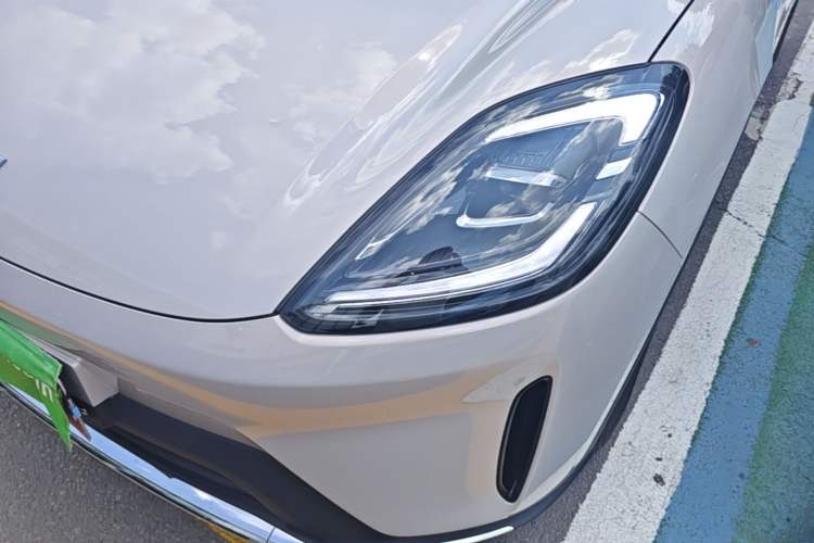 Used Wuling Bingo S 2025 Model 430km Flagship Edition Left Front Headlight