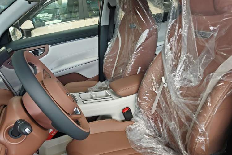 Used Wuling Bingo S 2025 Model 430km Deluxe Edition Left Front Seat