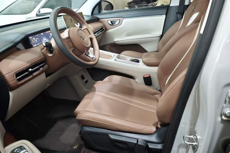 Used Wuling Bingo S 2025 Model 430km Deluxe Edition Left Front Seat