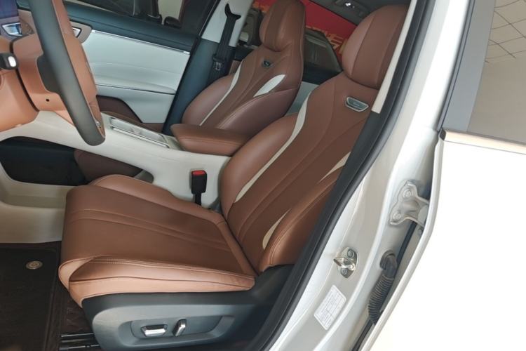 Used Wuling Bingo S 2025 Model 430km Flagship Edition Left Front Seat