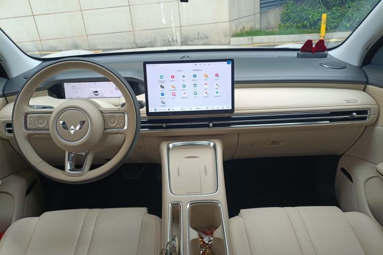 Used Wuling Bingo S 2025 Model 325km Deluxe Edition Center Console