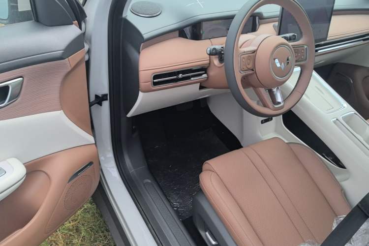Used Wuling Bingo S 2025 Model 325km Flagship Edition Driver Seat