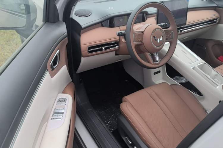 Used Wuling Bingo S 2025 Model 325km Flagship Edition Driver Seat