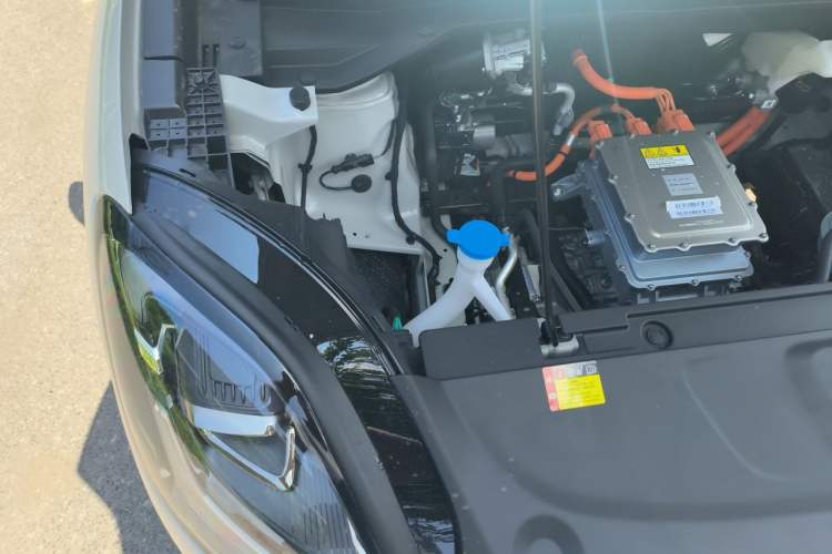 Used Wuling Bingo S 2025 Model 430km Deluxe Edition Engine Bay Right