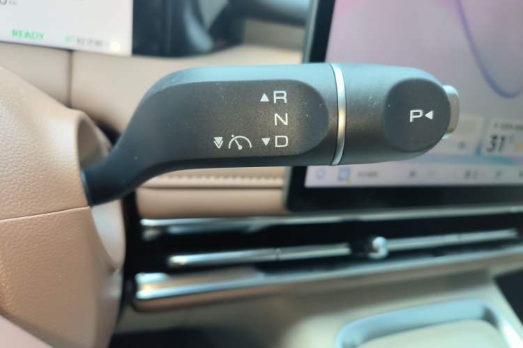 Used Wuling Bingo S 2025 Model 430km Deluxe Edition Gear Lever