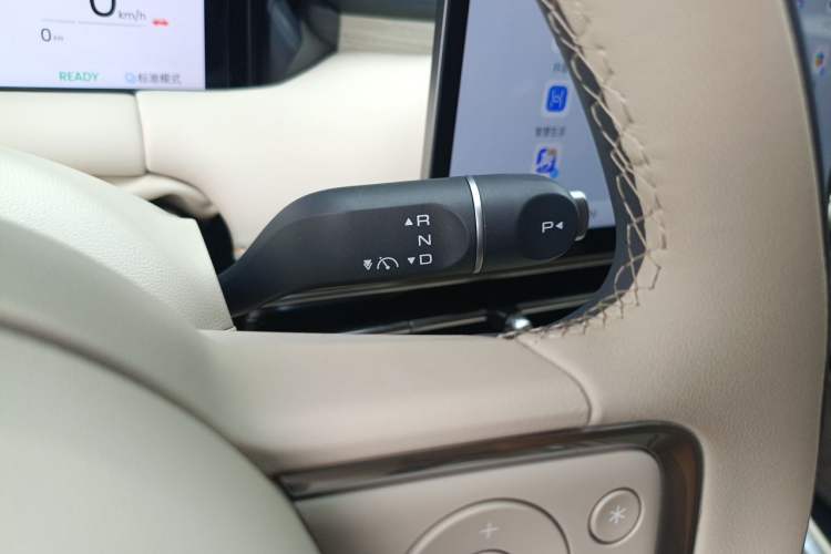 Used Wuling Bingo S 2025 Model 325km Deluxe Edition Gear Lever