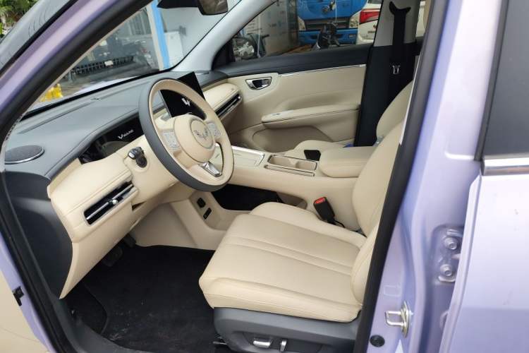 Used Wuling Bingo S 2025 Model 325km Flagship Edition Left Front Seat