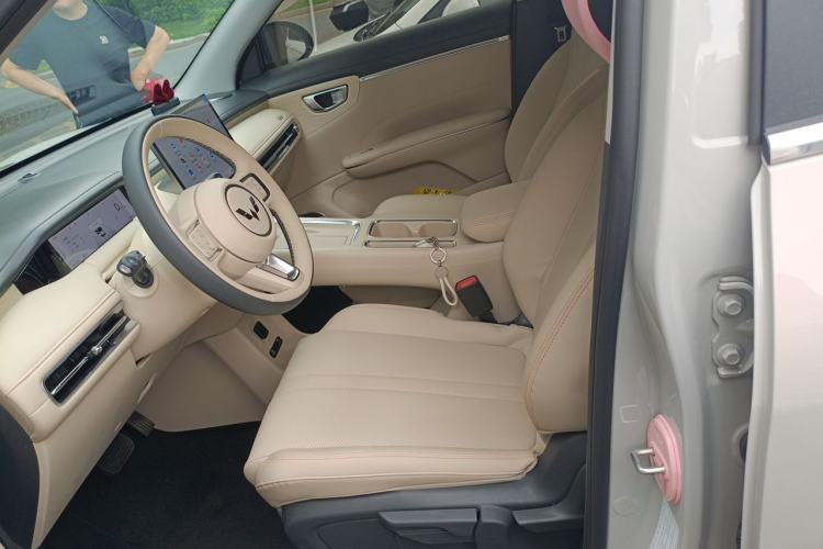 Used Wuling Bingo S 2025 Model 325km Deluxe Edition Left Front Seat