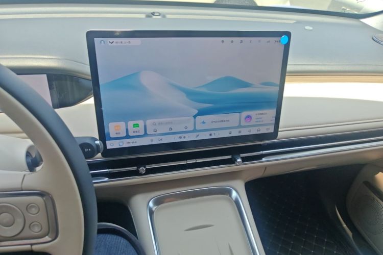 Used Wuling Bingo S 2025 Model 325km Deluxe Edition Audio And AC Panel