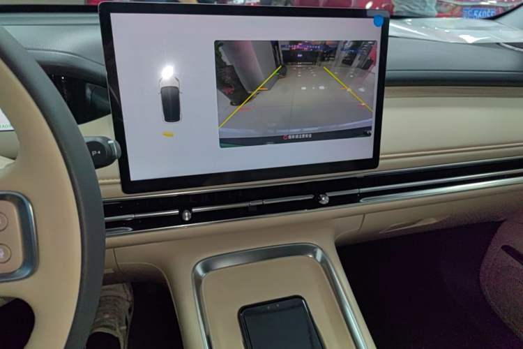 Used Wuling Bingo S 2025 Model 430km Deluxe Edition Audio And AC Panel