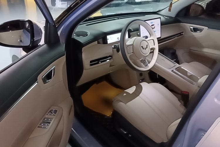 Used Wuling Bingo S 2025 Model 325km Flagship Edition Driver Seat