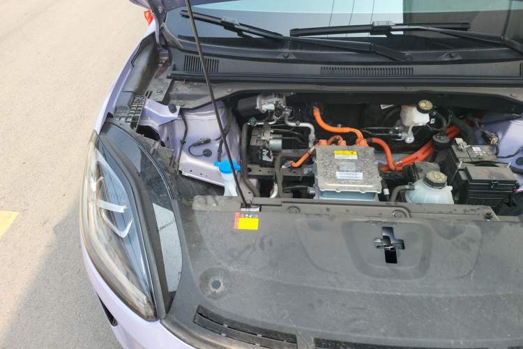 Used Wuling Bingo S 2025 Model 430km Flagship Edition Engine Bay Right