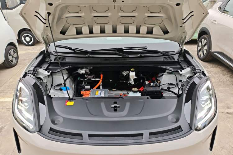 Used Wuling Bingo S 2025 Model 325km Deluxe Edition Engine Bay