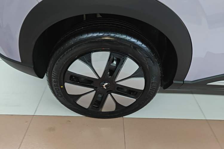 Used Wuling Bingo S 2025 Model 325km Deluxe Edition Exterior 5