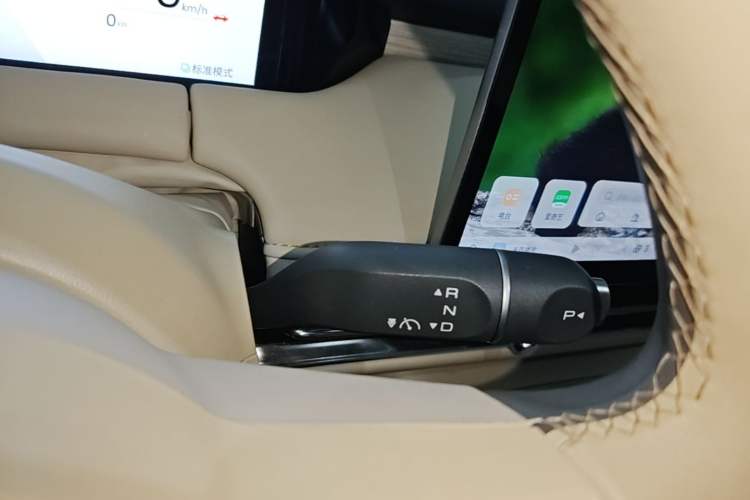 Used Wuling Bingo S 2025 Model 430km Flagship Edition Gear Lever
