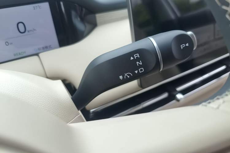 Used Wuling Bingo S 2025 Model 325km Flagship Edition Gear Lever