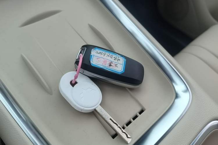 Used Wuling Bingo S 2025 Model 325km Flagship Edition Interior 1