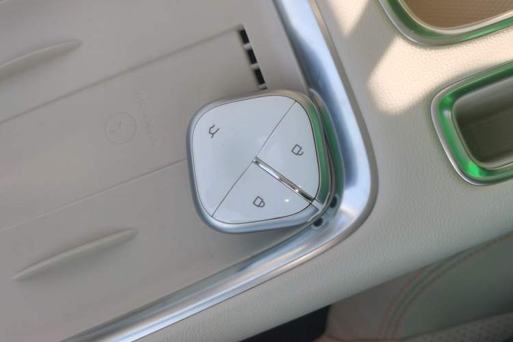 Used Wuling Bingo S 2025 Model 430km Deluxe Edition Interior 1