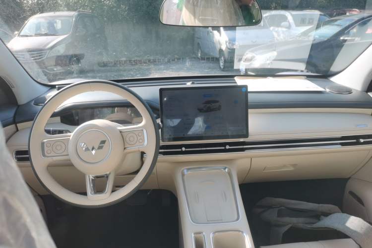 Used Wuling Bingo S 2025 Model 430km Deluxe Edition Interior 2