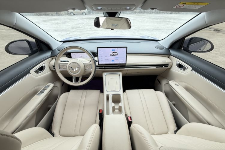 Used Wuling Bingo S 2025 Model 325km Flagship Edition Interior 2