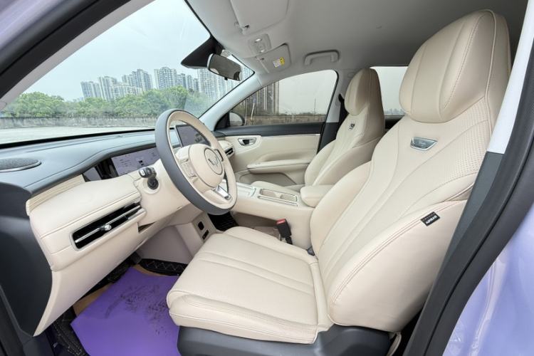 Used Wuling Bingo S 2025 Model 325km Flagship Edition Interior 3