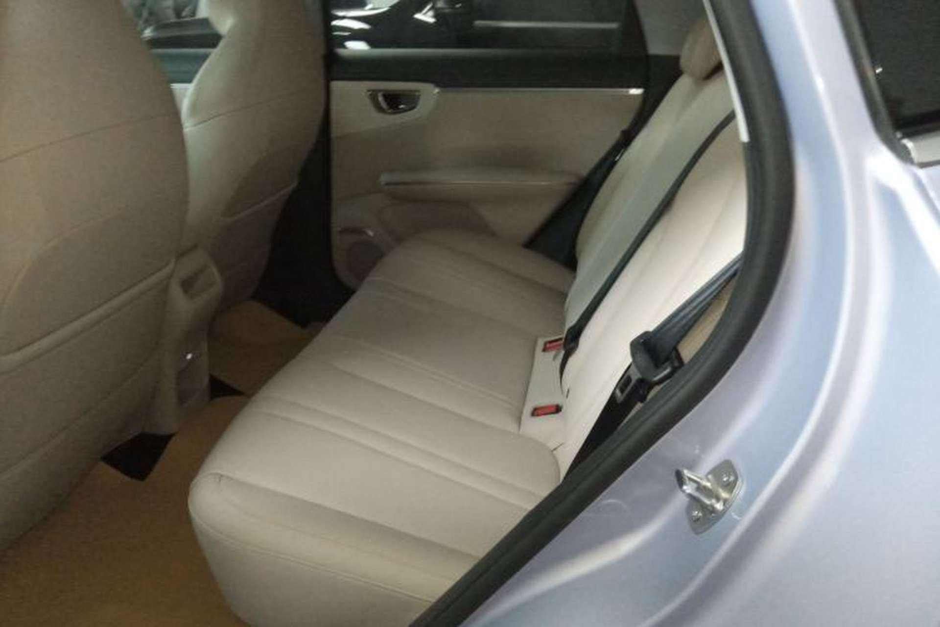 Used Wuling Bingo S 2025 Model 325km Deluxe Edition Interior 4
