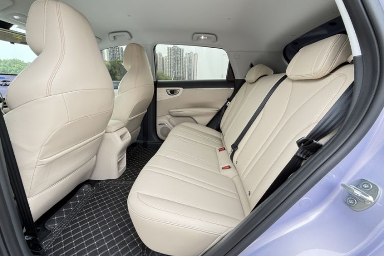 Used Wuling Bingo S 2025 Model 325km Flagship Edition Interior 4