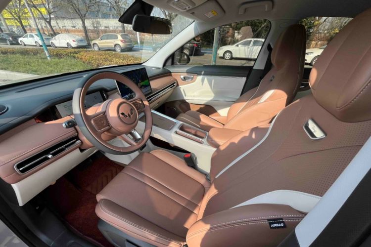 Used Wuling Bingo S 2025 Model 325km Deluxe Edition Interior 7