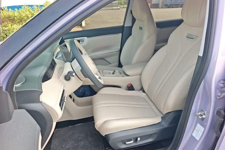 Used Wuling Bingo S 2025 Model 430km Flagship Edition Left Front Seat