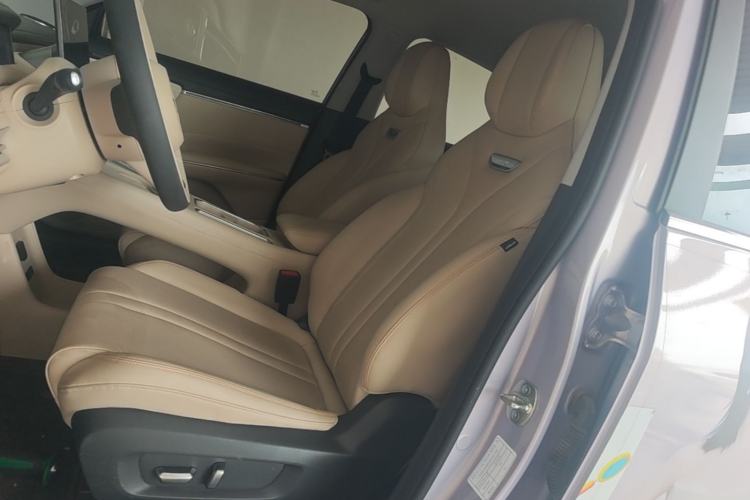 Used Wuling Bingo S 2025 Model 430km Flagship Edition Left Front Seat