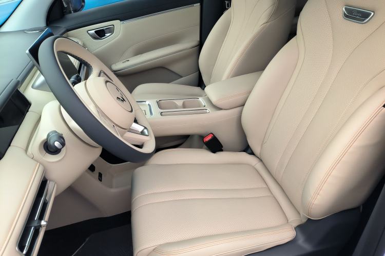 Used Wuling Bingo S 2025 Model 430km Flagship Edition Left Front Seat