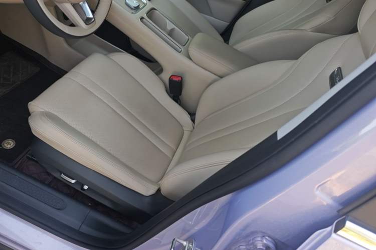 Used Wuling Bingo S 2025 Model 430km Flagship Edition Left Front Seat