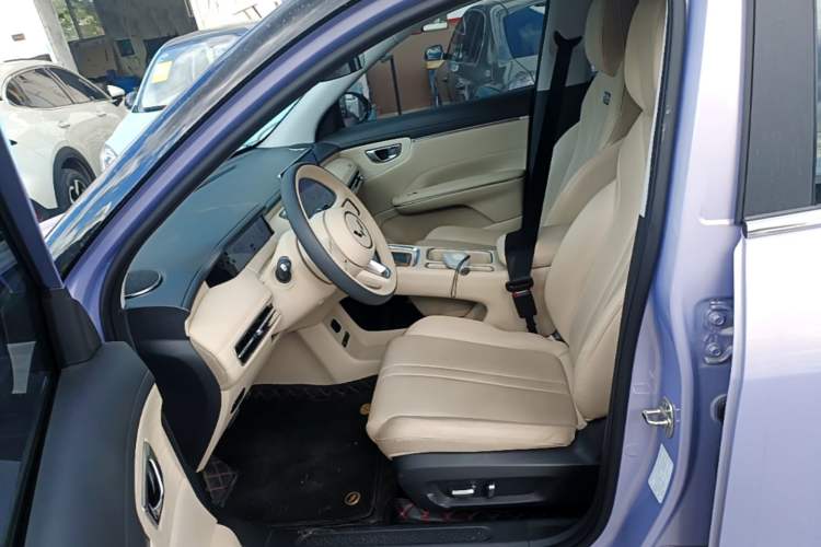 Used Wuling Bingo S 2025 Model 430km Flagship Edition Left Front Seat