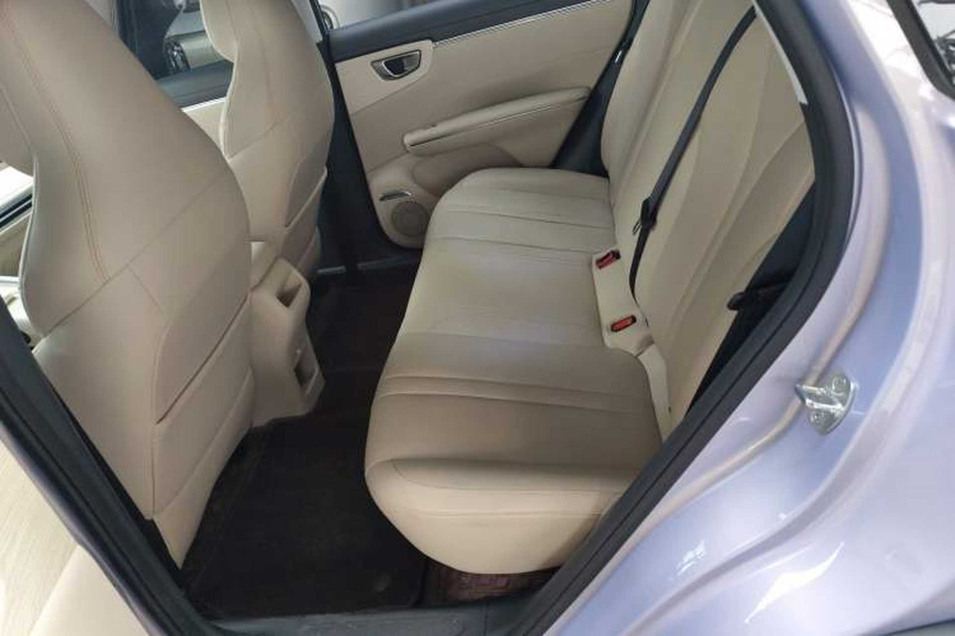 Used Wuling Bingo S 2025 Model 430km Flagship Edition Left Rear Seat