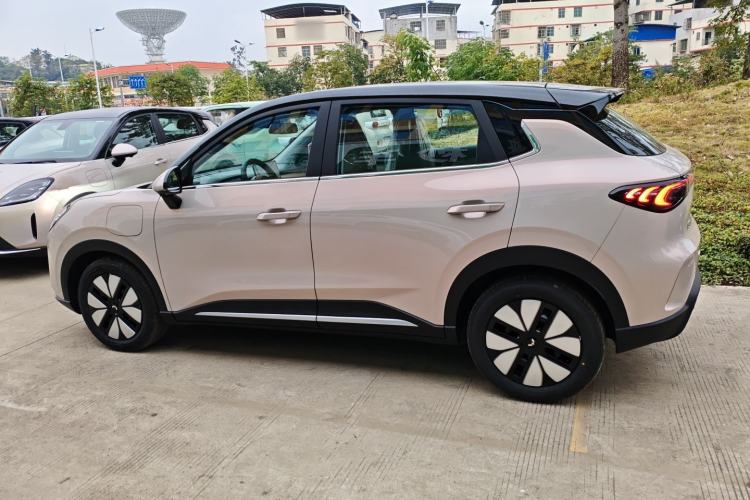 Used Wuling Bingo S 2025 Model 325km Deluxe Edition Left Side