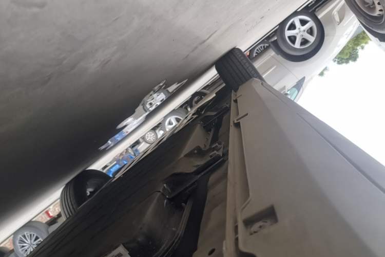 Used Wuling Bingo S 2025 Model 325km Flagship Edition Left Side Sill