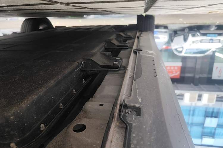 Used Wuling Bingo S 2025 Model 430km Flagship Edition Left Side Sill