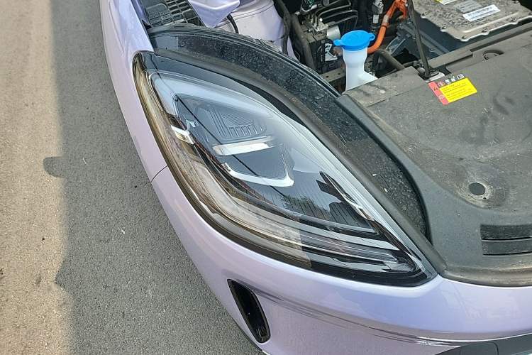 Used Wuling Bingo S 2025 Model 430km Flagship Edition Right Front Headlight