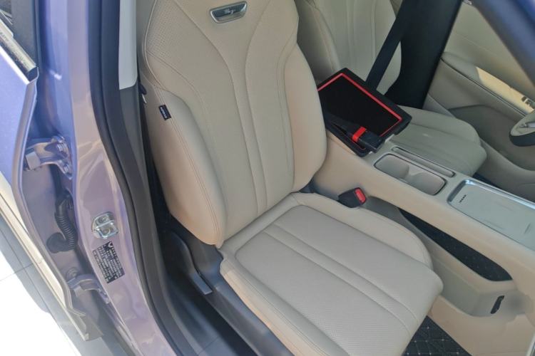 Used Wuling Bingo S 2025 Model 325km Deluxe Edition Right Front Seat