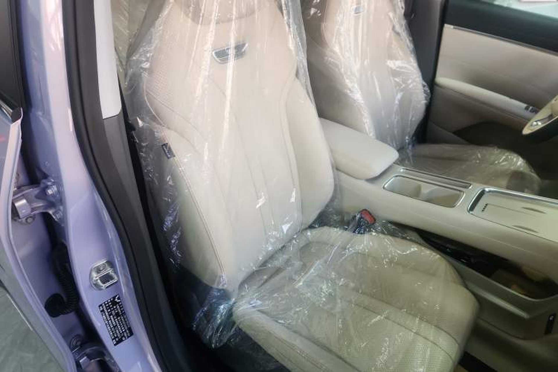 Used Wuling Bingo S 2025 Model 325km Deluxe Edition Right Front Seat
